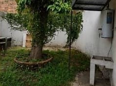 Patio con jardín · Casa de una planta en Col. del Fresno, Guadalajara