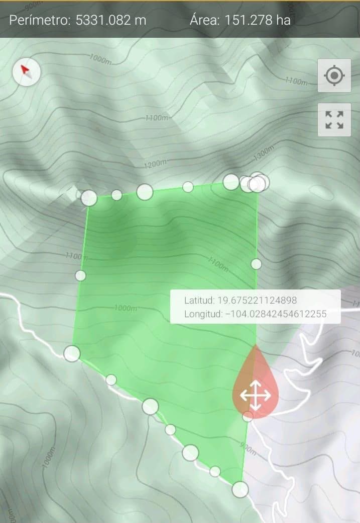 Polígono del terreno sobre el mapa topográfico, 151 hectáreas medidas